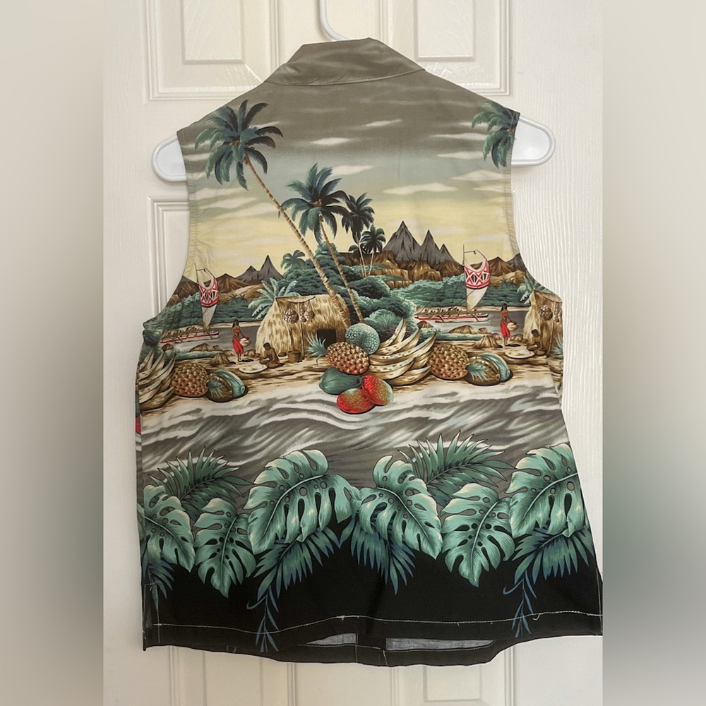 Tommy Bahama Sleeveless Button-Down Hawaiian Print Shirt - Green Multi - Picture 4 of 7